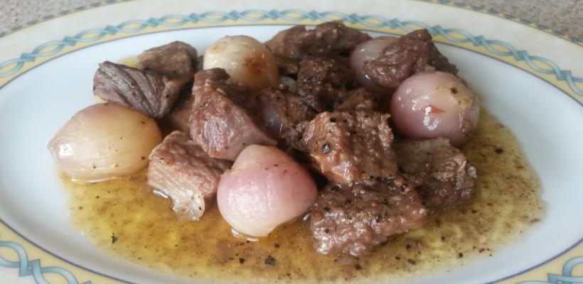 Kemikli Et Yahnisi Tarifi ve Malzemeleri