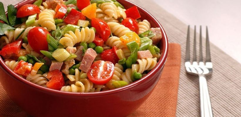 8 Kişilik Kepekli Makarna Salatası Tarifi ve Malzemeleri