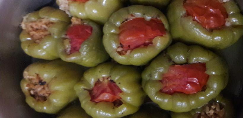 8 Kişilik Kıymalı Dolma Biber Tarifi ve Malzemeleri