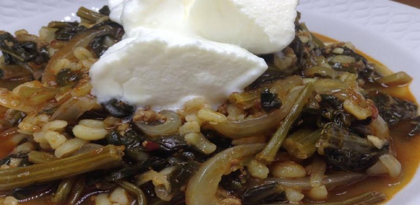 8 Kişilik Kıymalı Ispanak Yemeği Tarifi ve Malzemeleri