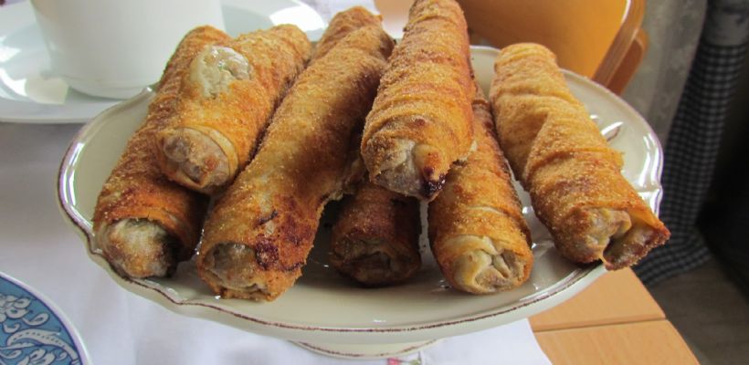 8 Kişilik Kıymalı Pırasalı Börek Tarifi ve Malzemeleri