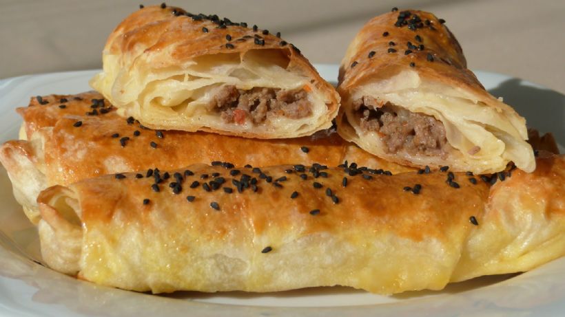 Kıymalı Yufka Böreği Tarifi ve Malzemeleri