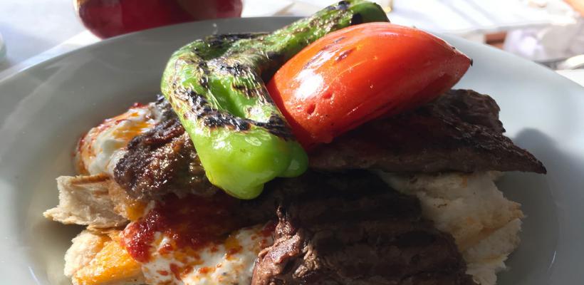 Köfteli Tas Kebabı Tarifi ve Malzemeleri