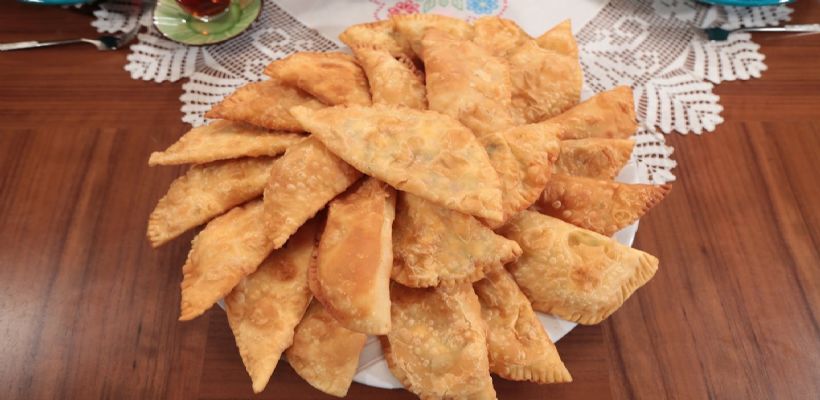 8 Kişilik Kolay Puf Böreği Tarifi Tarifi ve Malzemeleri