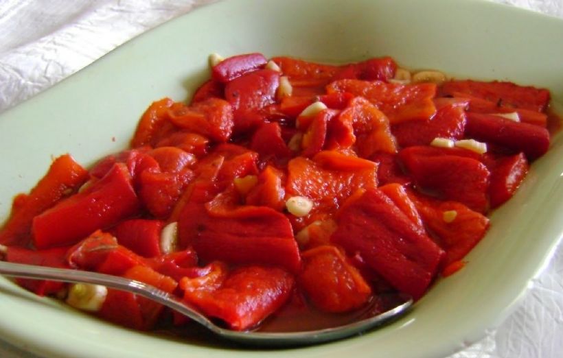 8 Kişilik Köz Biber Salatası Tarifi ve Malzemeleri