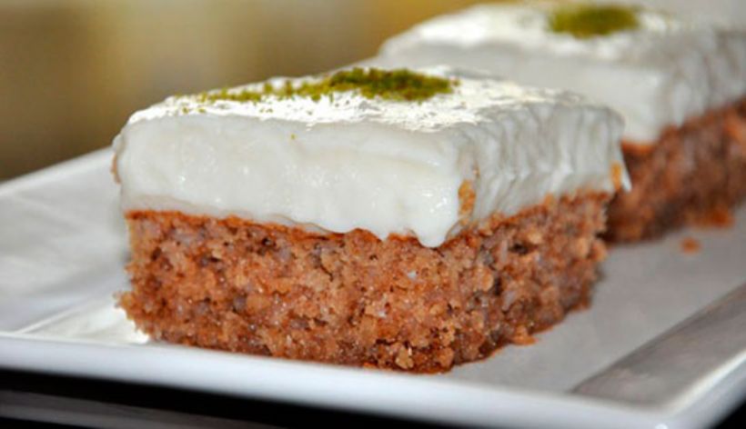 8 Kişilik Krem Şantili Kakaolu Kek Tarifi ve Malzemeleri