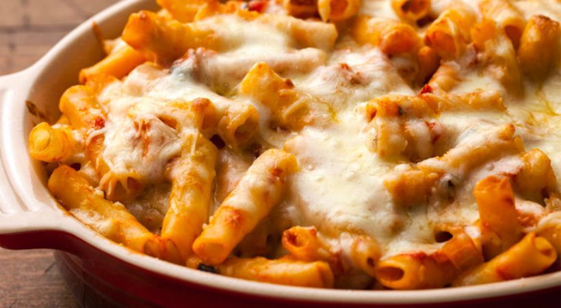 8 Kişilik Kremalı Domates Soslu Makarna Tarifi ve Malzemeleri