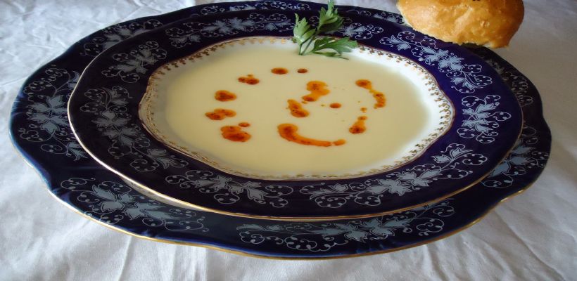 8 Kişilik Kremalı Tavuk Suyu Çorba Tarifi ve Malzemeleri