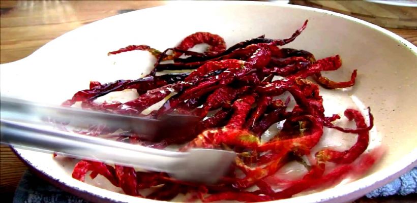 8 Kişilik Kuru Biber Kızartması Tarifi ve Malzemeleri