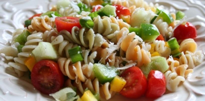 Makarna Salatası Tarifi ve Malzemeleri