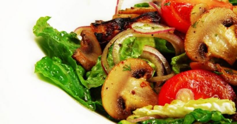 8 Kişilik Mantar Salatası Tarifi ve Malzemeleri