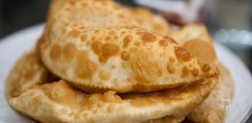 8 Kişilik Mayalı Çiğ Börek Tarifi ve Malzemeleri