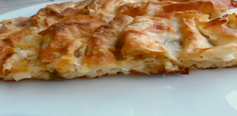 8 Kişilik Mayalı Patatesli Börek Tarifi ve Malzemeleri