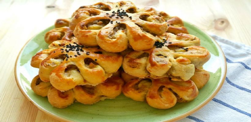 8 Kişilik Mayasız Çiçek Poğaça Tarifi ve Malzemeleri