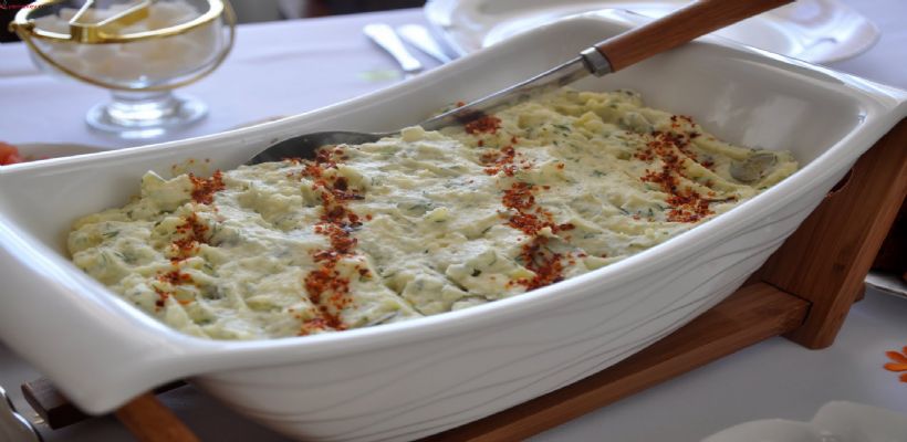 8 Kişilik Mayonezli Makarna Salatası Tarifi Tarifi ve Malzemeleri