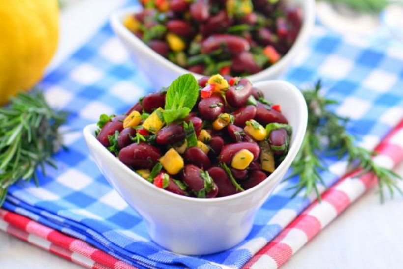 8 Kişilik Meksika Fasulyesi Salatası Tarifi ve Malzemeleri