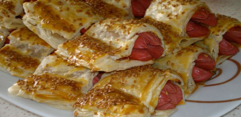 Milföylü Sosisli Börek Tarifi ve Malzemeleri