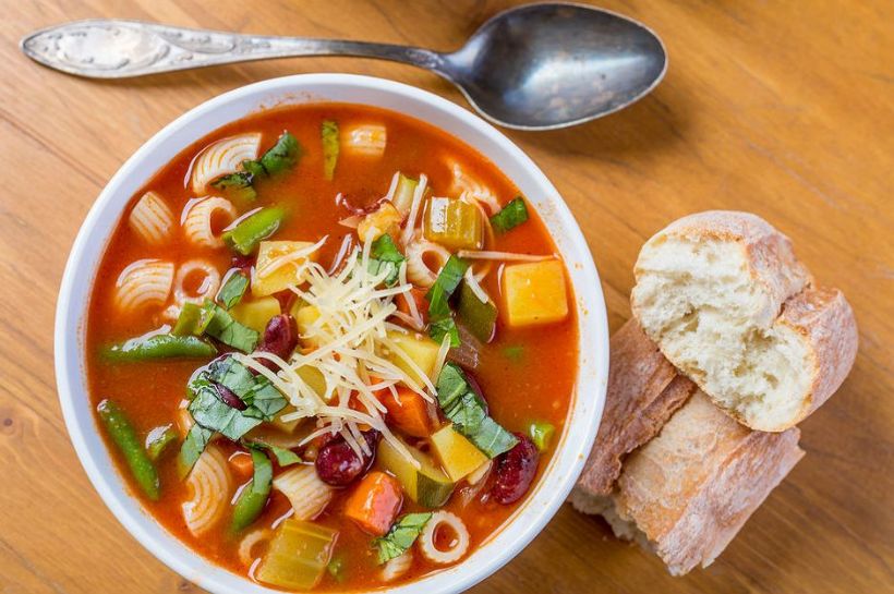 8 Kişilik Minestrone Çorba Tarifi ve Malzemeleri