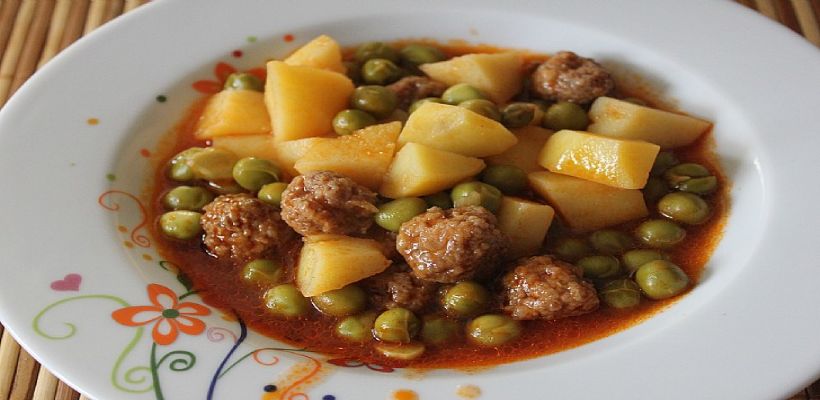 Misket Köfteli Patates Yemeği Tarifi ve Malzemeleri