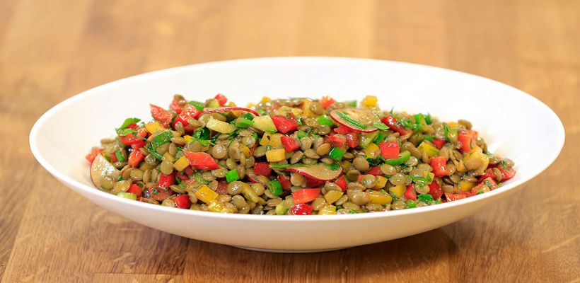 Narlı Yeşil Mercimek Salatası Tarifi ve Malzemeleri