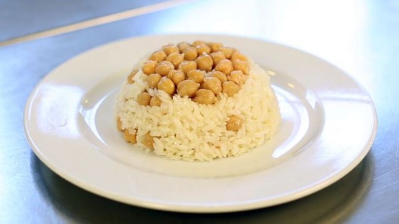 8 Kişilik Nohutlu Pirinç Pilavı Tarifi ve Malzemeleri