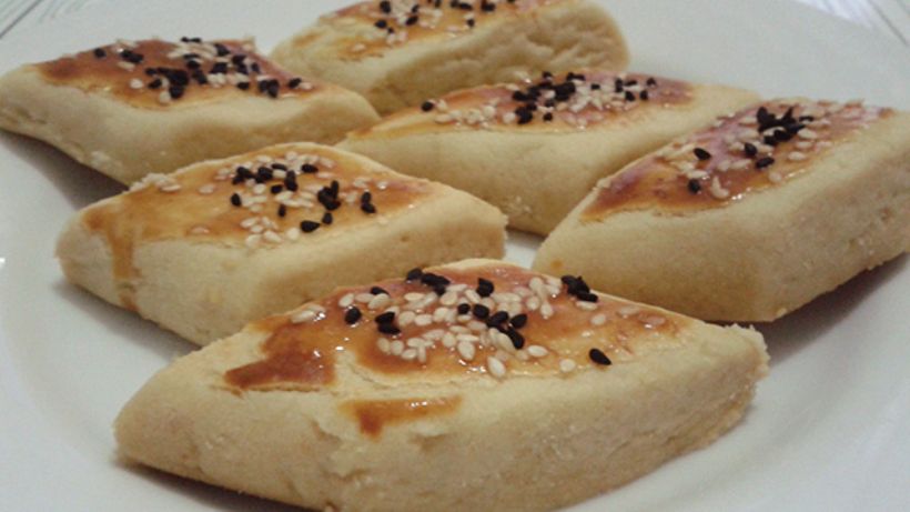 8 Kişilik Pastane Kurabiyesi Tuzlu Tarifi ve Malzemeleri