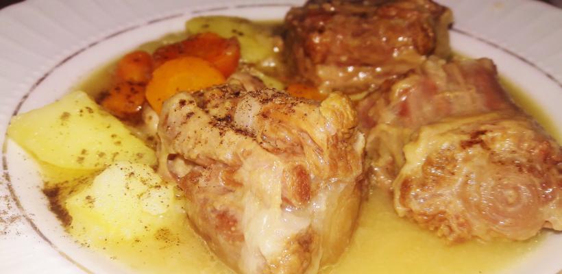 Patatesli Havuçlu Et Haşlama Tarifi ve Malzemeleri