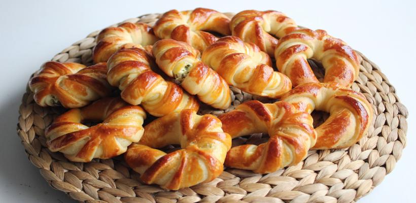 8 Kişilik Patatesli Şerit Poğaça Tarifi ve Malzemeleri