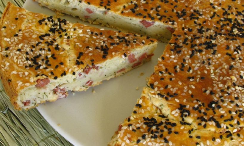 Patatesli Sucuklu Kek Tarifi ve Malzemeleri