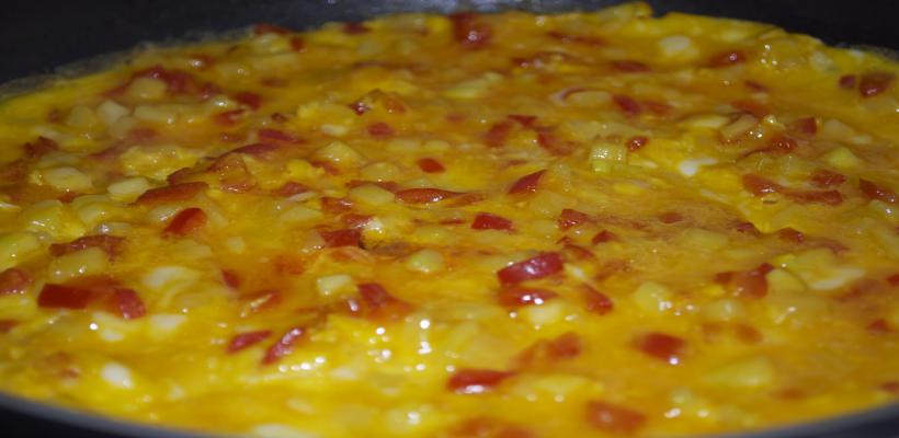 Patatesli Sucuklu Omlet Tarifi ve Malzemeleri