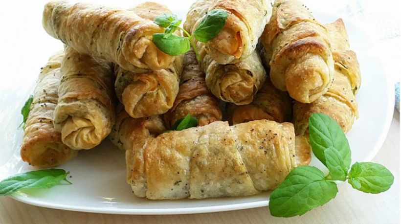 8 Kişilik Patatesli Yufka Böreği Tarifi ve Malzemeleri