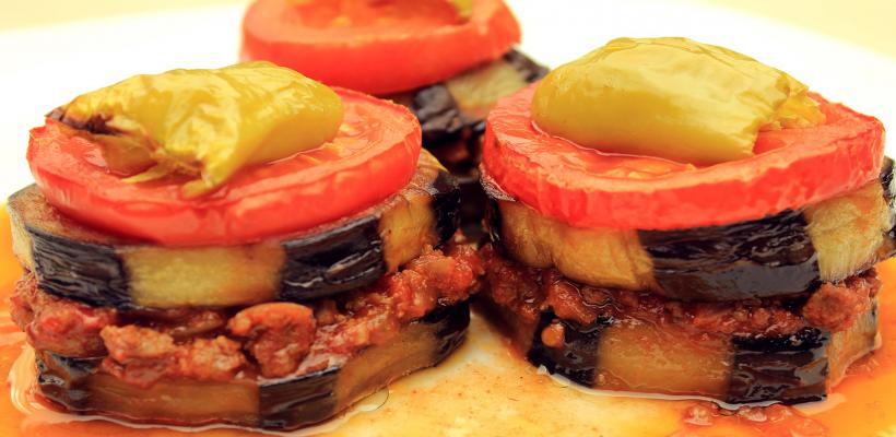 8 Kişilik Patlıcanlı Tas Kebabı Tarifi ve Malzemeleri