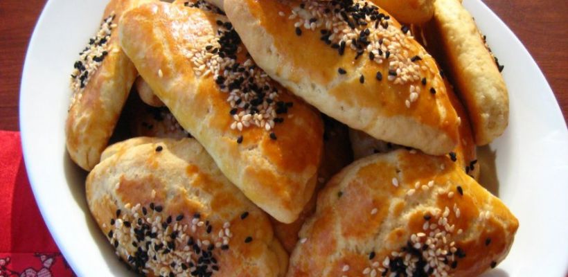 8 Kişilik Peynirli Maydanozlu Poğaça Tarifi ve Malzemeleri