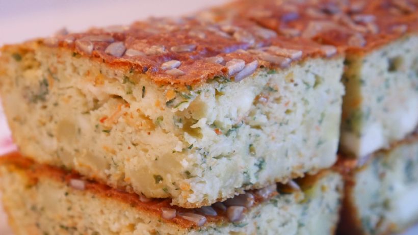 8 Kişilik Peynirli Patatesli Kek Tarifi ve Malzemeleri
