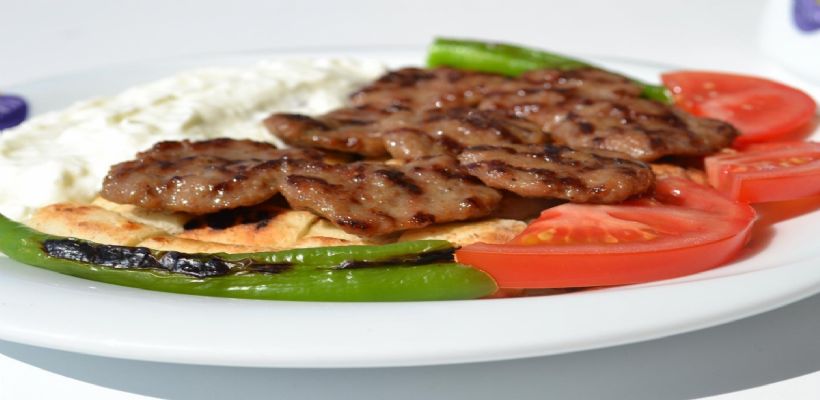 8 Kişilik Pideli Köfte Tarifi ve Malzemeleri