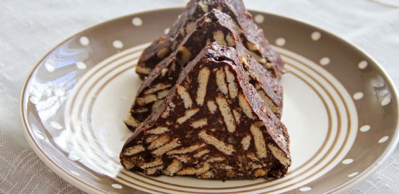 Piramit Pasta Tarifi ve Malzemeleri