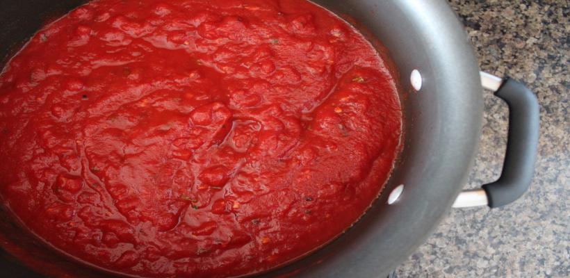 8 Kişilik Pizza Domates Sosu Tarifi ve Malzemeleri