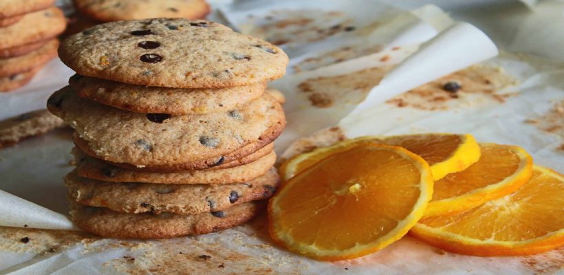 8 Kişilik Portakallı Damla Çikolatalı Kurabiye Tarifi ve Malzemeleri