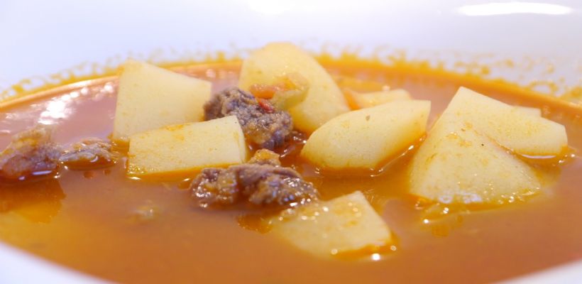 Salçalı Patates Yemeği Tarifi ve Malzemeleri