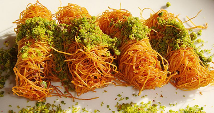 Sarma Kadayıf Tatlısı Tarifi ve Malzemeleri