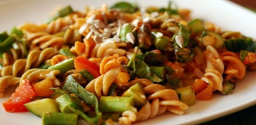 Sebzeli Kepekli Makarna Tarifi ve Malzemeleri