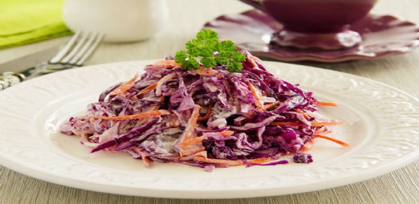 8 Kişilik Sirkeli Kırmızı Lahana Salatası Tarifi ve Malzemeleri