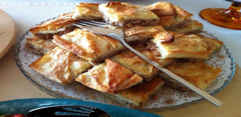 8 Kişilik Soğan Böreği Tarifi ve Malzemeleri