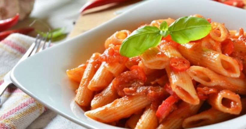 8 Kişilik Soslu Makarna Tarifi ve Malzemeleri