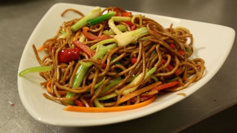 8 Kişilik Soya Soslu Makarna Tarifi ve Malzemeleri