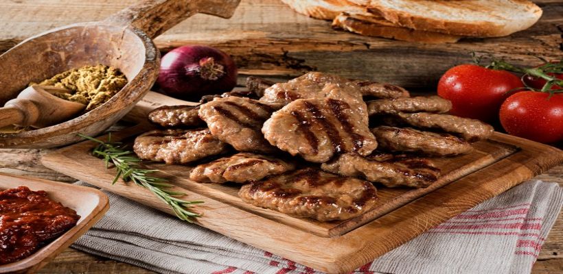 8 Kişilik Sucuk Köfte Tarifi ve Malzemeleri