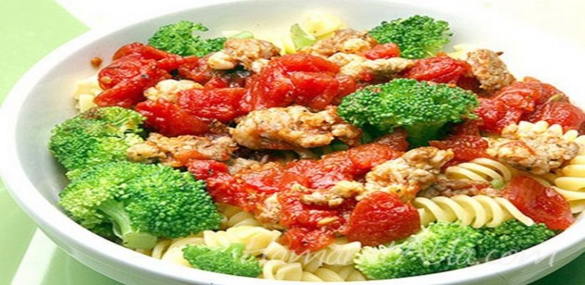 8 Kişilik Sucuklu Kaşarlı Makarna Tarifi ve Malzemeleri