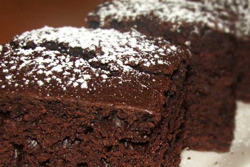 8 Kişilik Sütlü Kakaolu Kek Tarifi ve Malzemeleri