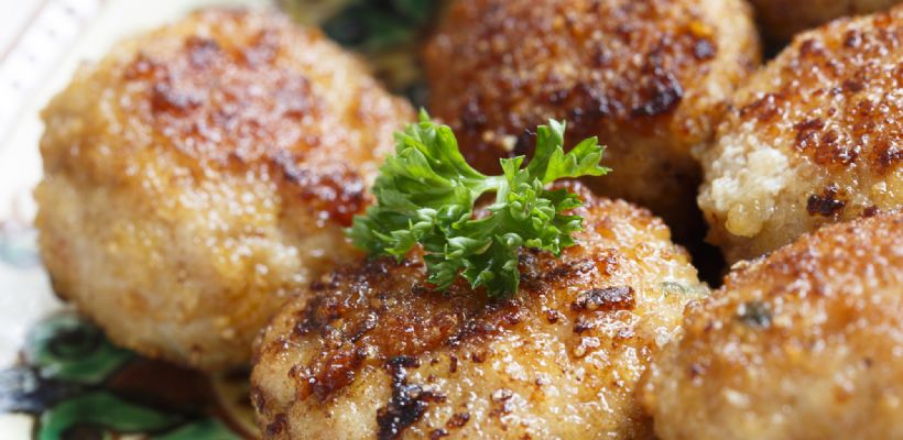 Tavuk Göğsünden Köfte Tarifi ve Malzemeleri
