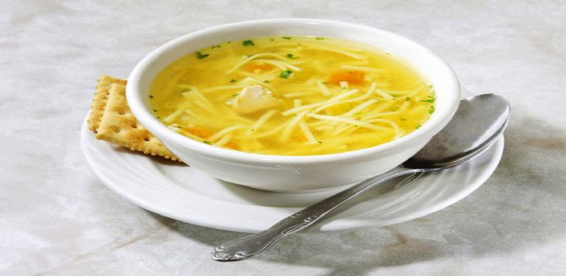 8 Kişilik Tavuklu Erişte Çorbası Tarifi ve Malzemeleri